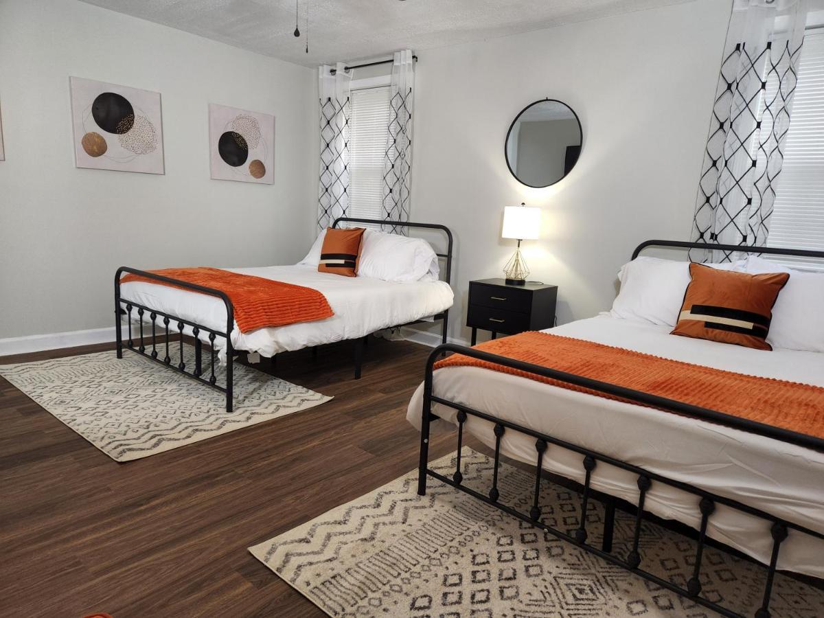 Spacious Centrally Located 3 Bed 2 Bath - Sleeps 8 Montgomery Exterior photo